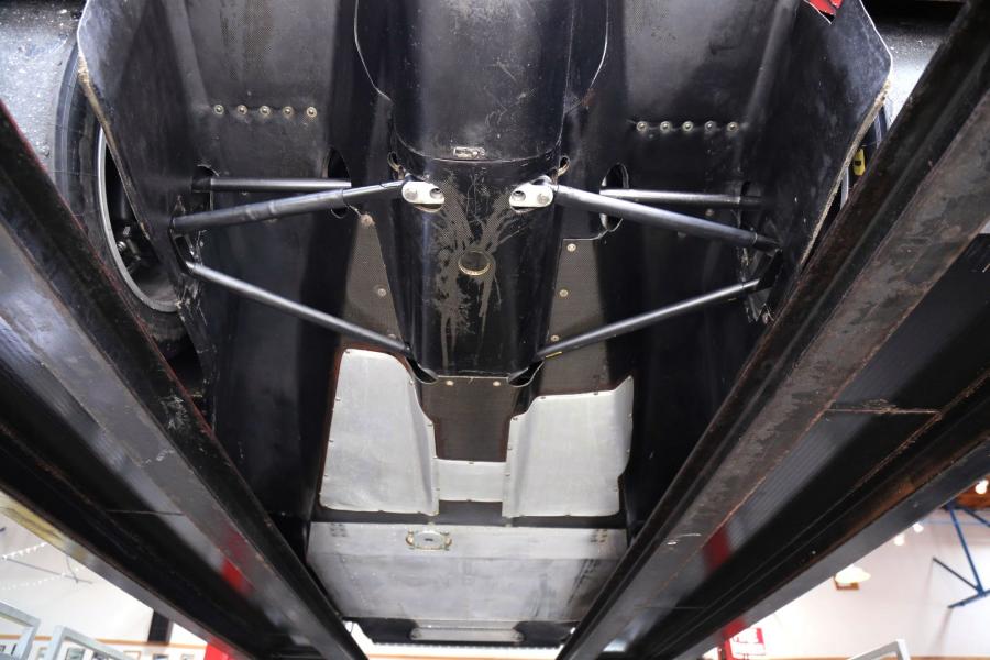 Детали экстерьера Porsche 962 IMSA GTP (962-C04) 1987 года  (фото 71 из 96)